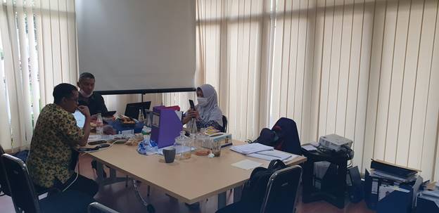 Pertemuan Dosen Maksi Mempersiapkan Dokumen Borang